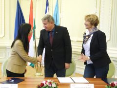 Szeged, Szegedi Tudományegyetem, SZTE, egyetem, BYD Auto Hungary Kft., BYD, együttműködés, megállapodás, aláírás