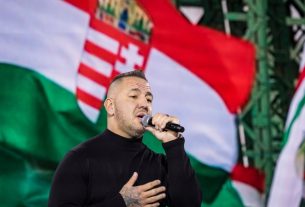 Curtis. Zene. Politika. Dokumentumfilm. Fotó: Orbán Viktor hivatalos FB