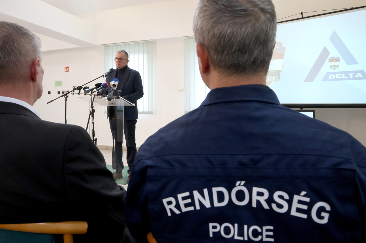 Röszke, Horváth László, kormánybiztos, Töreki Sándor, vezérőrnagy, sajtótájékoztató, kábítószer, drog, DELTA Program, Röszkei Autópálya Határátkelőhely, határ, határátkelő