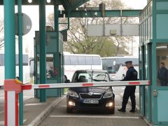 Röszke, Horváth László, kormánybiztos, Töreki Sándor, vezérőrnagy, sajtótájékoztató, kábítószer, drog, DELTA Program, Röszkei Autópálya Határátkelőhely, határ, határátkelő