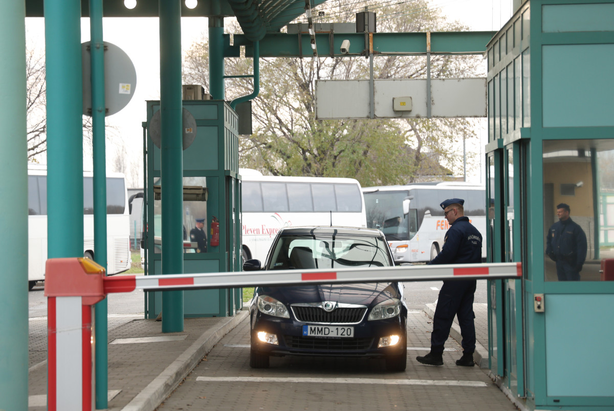 Röszke, Horváth László, kormánybiztos, Töreki Sándor, vezérőrnagy, sajtótájékoztató, kábítószer, drog, DELTA Program, Röszkei Autópálya Határátkelőhely, határ, határátkelő