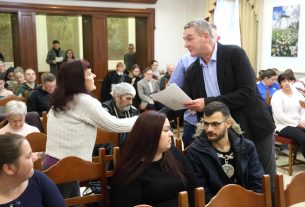 Szeged, szociális bérlakások, átadás, Városháza, Botka László