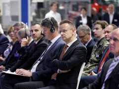 Szeged, Rheinmetall, hibrid gyár, gyár, üzem, megnyitó, Szíjjártó Péter