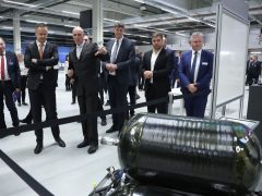Szeged, Rheinmetall, hibrid gyár, gyár, üzem, megnyitó, Szíjjártó Péter