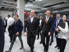 Szeged, Rheinmetall, hibrid gyár, gyár, üzem, megnyitó, Szíjjártó Péter