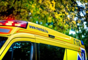 Mentő. Mentőszolgálat. Országos Mentőszolgálat. Fotó: OMSZ hivatalos FB