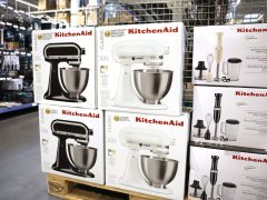 Szeged, Metro, áruház, vásárlás, hal, hús, pezsgő, alkohol, édesség, tányér, robotgép, hűtő, edény, makói hagyma