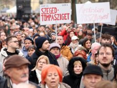 Szeged, Magyar Péter, Tisza Párt, Tisza, Út a Győzelembe, országjárás Széchenyi tér