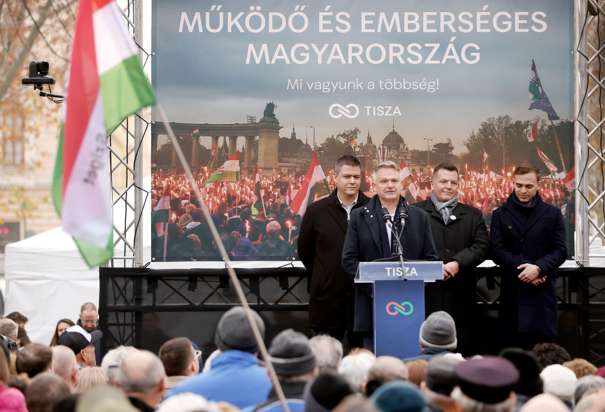 Szeged, Magyar Péter, Tisza Párt, Tisza, Út a Győzelembe, országjárás Széchenyi tér, Gajda Attila