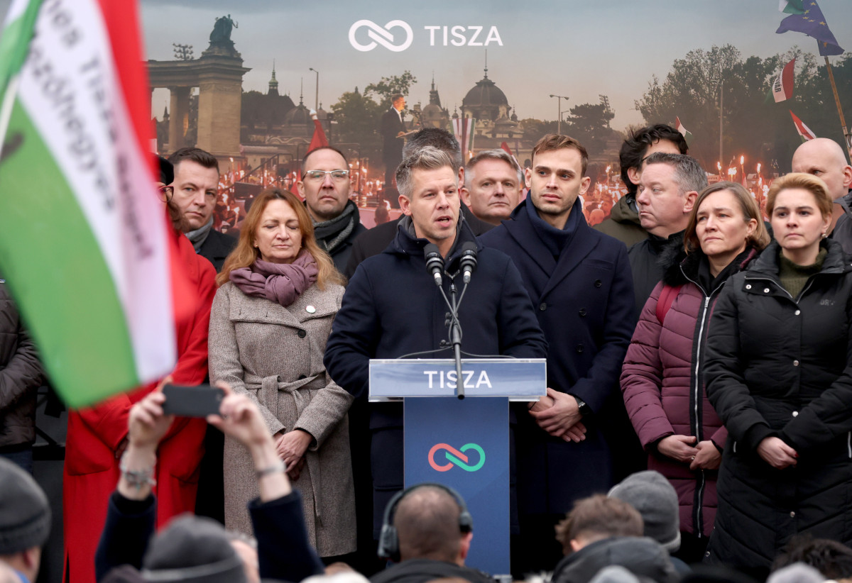 Szeged, Magyar Péter, Tisza Párt, Tisza, Út a Győzelembe, országjárás Széchenyi tér