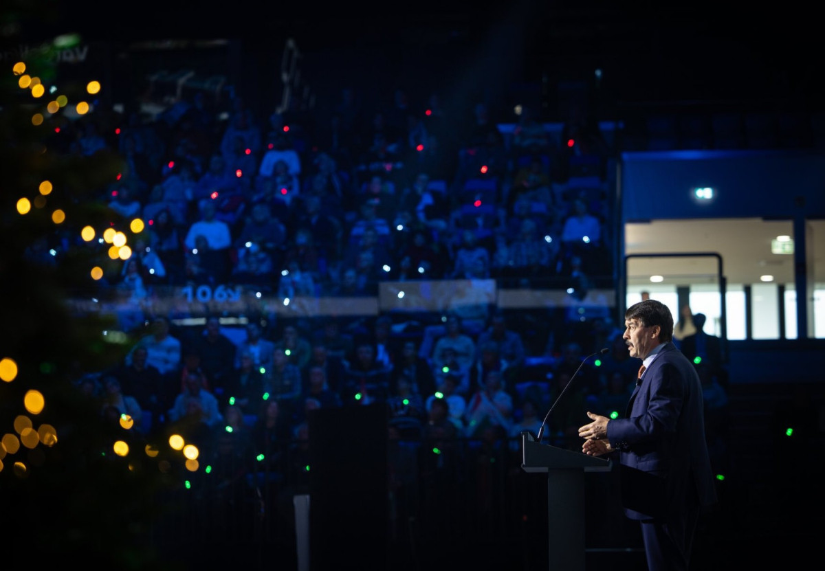 Háborúellenes Gyűlés. Szeged. Áder János. Fotó: Orbán Viktor hivatalos FB