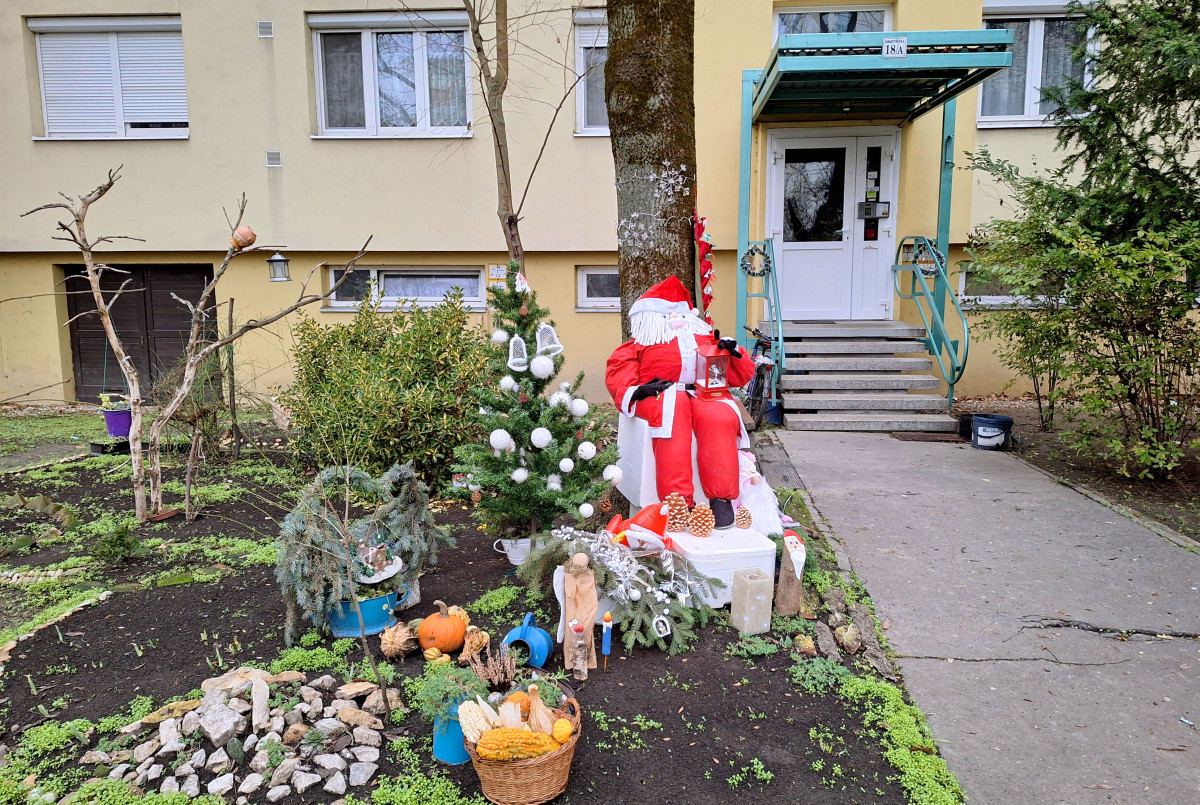 Szeged, karácsonyi dekoráció, karácsony, Mikulás, Kereszttöltés utca