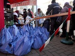 Szeged, Boldogságfalva, Alapítvány, ételosztás, rászorulók, Anna-kút