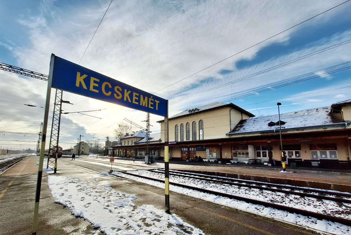 Kecskemét, vasútállomás, vasút, vonat, MÁV, utazás