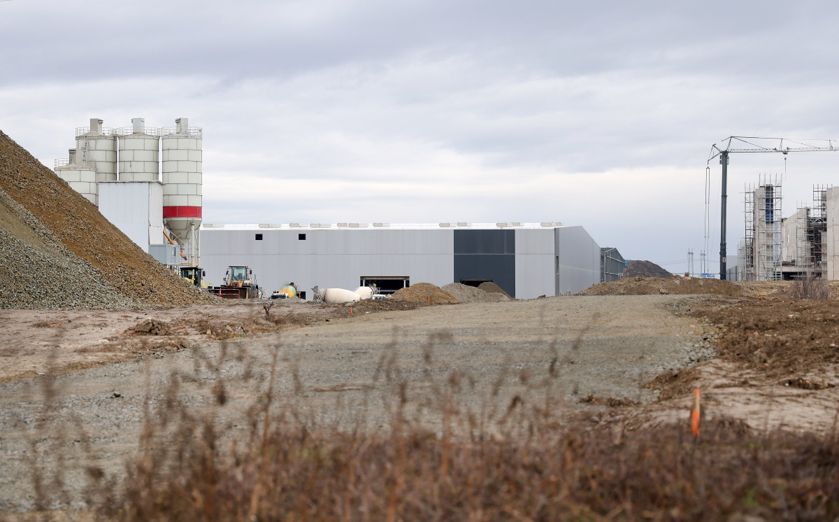 Szeged, BYD, építkezés