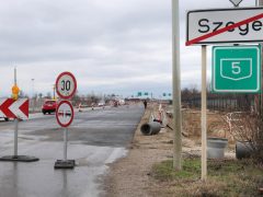 Szeged, BYD, építkezés, 5-ös út, szélesítés, körforgalom építés