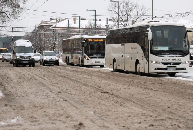 Szeged, havazás, hó, január, tél, időjárás, közlekedés