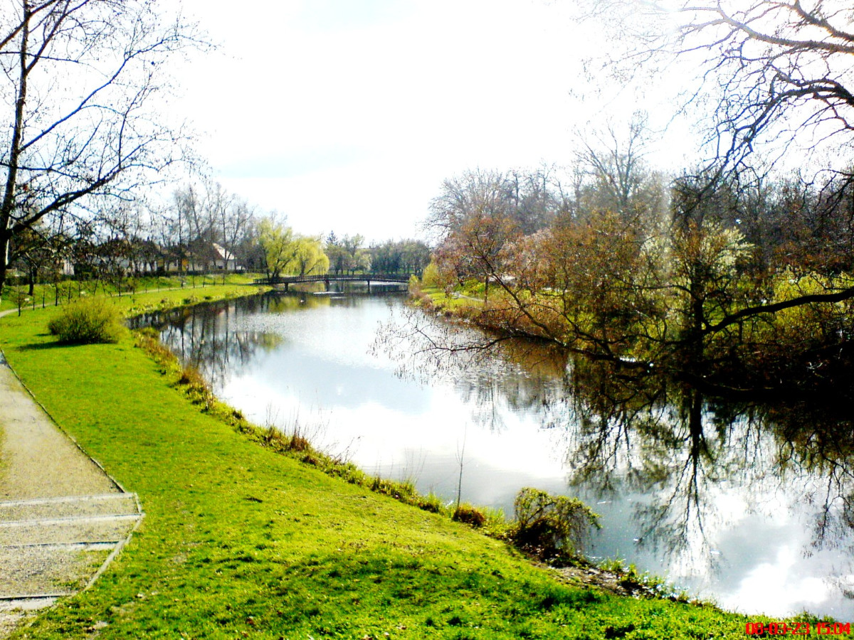 Uniós támogatással felújítják a szentesi Kurca-part egy szakaszát. Fotó: kurcaparti.hu