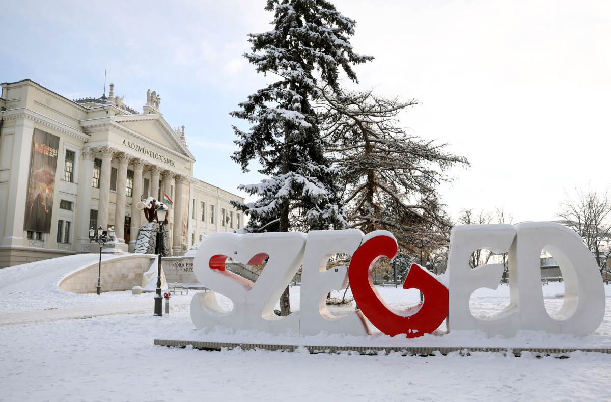 Szeged, havazás, hó, január, tél, időjárás, Móra Ferenc Múzeum, múzeum