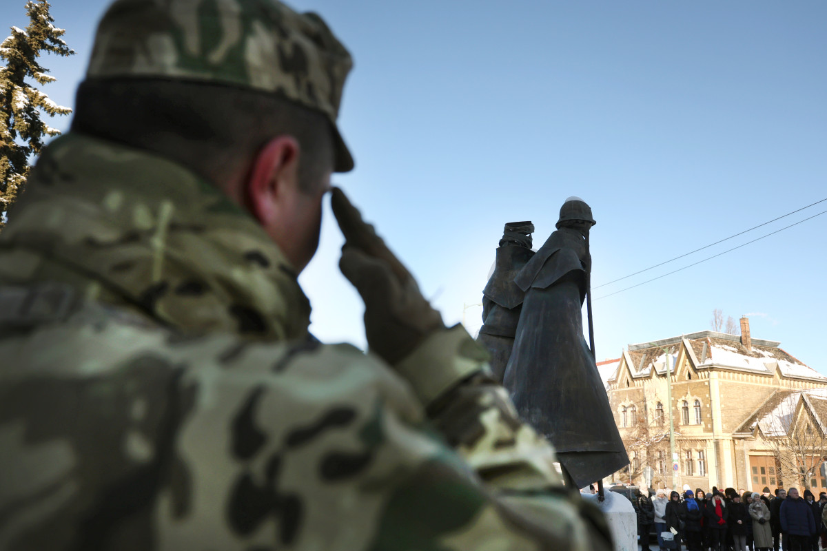 Szeged, doni áttörés, megemlékezés, kormányhivatal, Rákóczi tér, koszorúzás