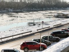 Szeged, január, tél, időjárás, fagy, parkolás, autók, közlekedés, rakpart, Huszár Mátyás rakpart