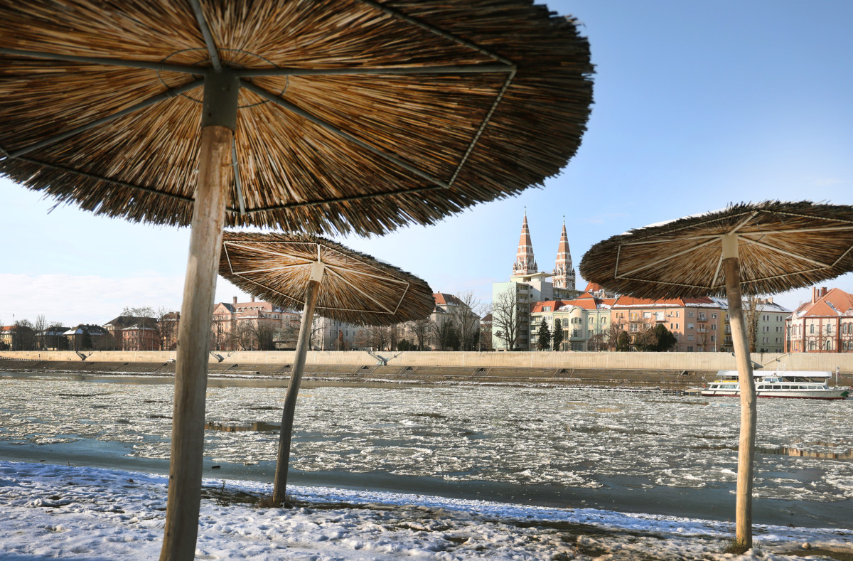 Szeged, Tisza part, Tisza, január, tél, Lapos