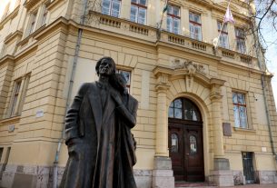 Szeged, Radnóti Miklós Kísérleti Gimnázium, Radnóti, gimnázium, iskola, oktatás
