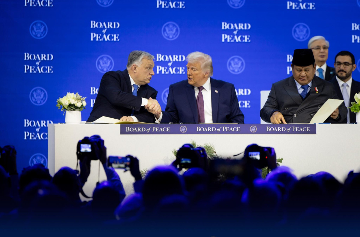 Megalakult a Béketanács, aláírták az alapító okiratot. Fotó: Orbán Viktor hivatalos FB