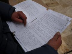 Szeged, hajléktalan, Nagyáruház, passage sor, kéreget, vers