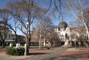 Hódmezővásárhely, Kossuth tér