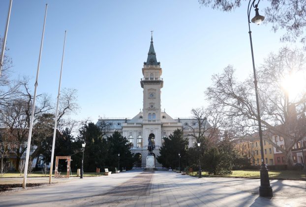 Hódmezővásárhely, városháza, Kossuth tér