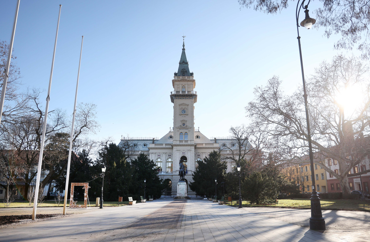 Hódmezővásárhely, városháza, Kossuth tér