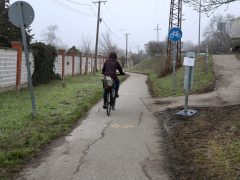 Szeged, Újszeged, Szőregi út, kerékpárút, felújítás, kerékpáros