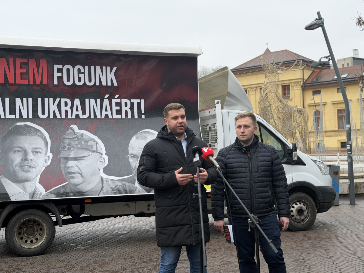 Háborúellenes országjárást indít a Fidelitas - az első állomás Szeged volt. Fotó: Farkas Levente hivatalos FB