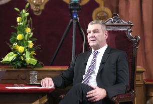 Szeged, Közéleti Kávéház, polgármester, év értékelő, beszámoló, Botka László, városháza