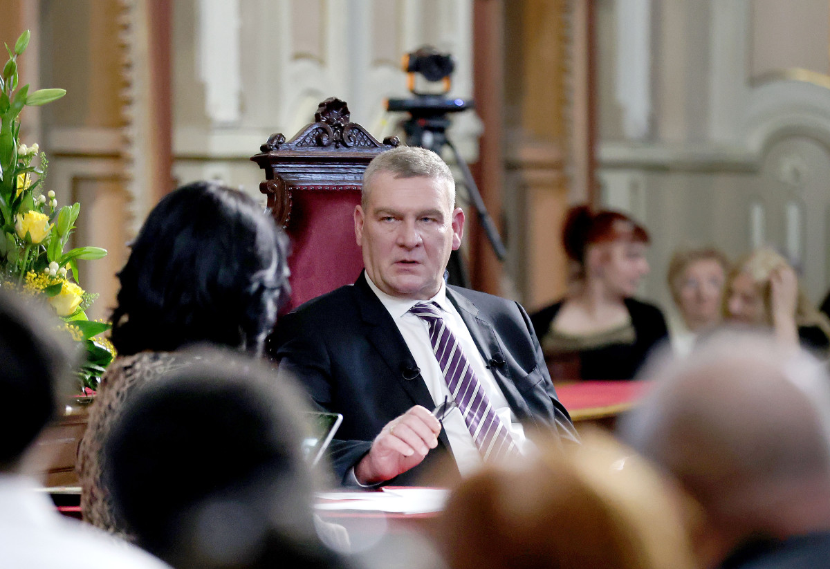 Szeged, Közéleti Kávéház, polgármester, év értékelő, beszámoló, Botka László, városháza