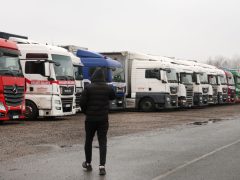 Röszke, szerb határ, teherforgalmi blokád, blokád, kamion, kamion blokád, határ zárva, röszkei határátkelő, határ, teherforgalom, várakozás, parkoló, vesztegel