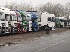 Röszke, szerb határ, teherforgalmi blokád, blokád, kamion, kamion blokád, határ zárva, röszkei határátkelő, határ, teherforgalom, várakozás, parkoló, vesztegel
