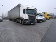 Röszke, szerb határ, teherforgalmi blokád, blokád, kamion, kamion blokád, határ zárva, röszkei határátkelő, határ, teherforgalom, várakozás, parkoló