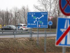 Röszke, szerb határ, teherforgalmi blokád, blokád, kamion, kamion blokád, határ zárva, röszkei határátkelő, határ, teherforgalom, rendőrök, terelés