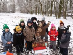 Szeged, Medveles, Vadaspark, medve, maci, Mici, Ursula, tél, hó, hideg, február, óvodások