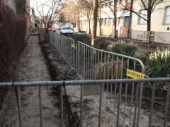 Szeged, Szende Béla utca, járdafelújítás