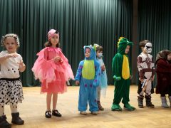 Szeged, Böllérnap, kolbász, kolbásztöltés, télbúcsúztató, farsang, jelmez, Petőfitelep