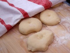 Szeged, Böllérnap, télbúcsúztató, farsang, Petőfitelep, fánk