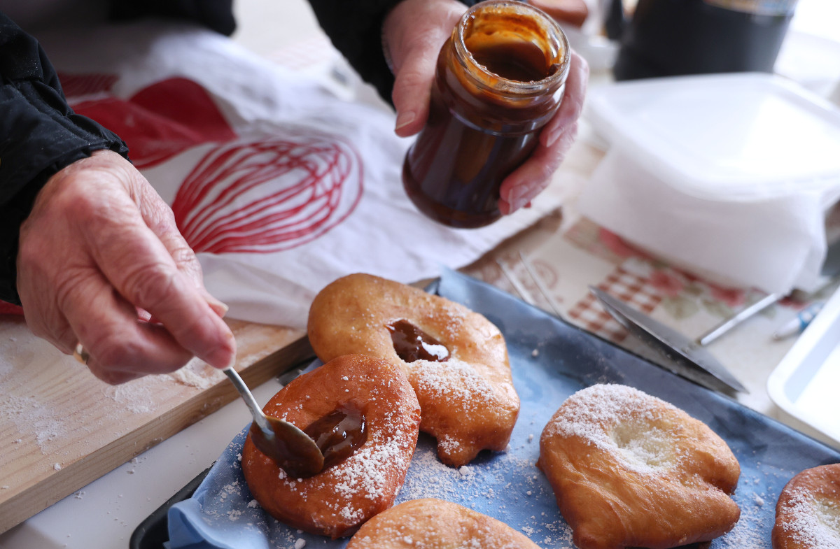 Szeged, Böllérnap, télbúcsúztató, farsang, Petőfitelep, fánk