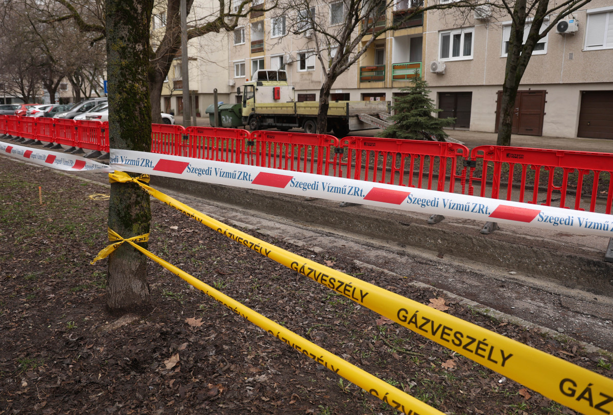 Szeged, Vízmű, vízvezeték csere, csatornázás, Csaba utca, Becsei utca