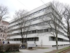 Szeged, SZTE, egyetem, Bölcsészet- és Társadalomtudományi Kar, BTK, megújult, felújított, Petőfi Sándor sugárút, épület, átadó