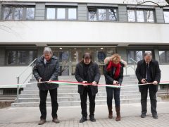 Szeged, SZTE, egyetem, Bölcsészet- és Társadalomtudományi Kar, BTK, megújult, felújított, Petőfi Sándor sugárút, épület, átadó