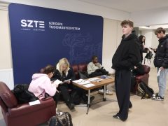 Szeged, SZTE, egyetem, Bölcsészet- és Társadalomtudományi Kar, BTK, megújult, felújított, Petőfi Sándor sugárút, épület, átadó