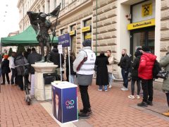 Szeged, képviselőjelölt, Stumpf Péter, Tisza Párt, Kárász utca, aláírás gyűjtés, politika